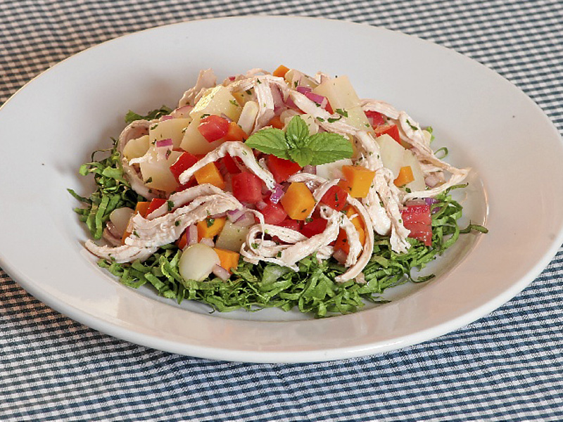Ensalada de pavo o pollo que sobró