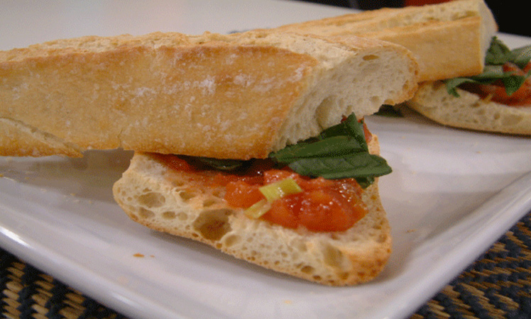 Bruschetta de salsa tomate Revelación