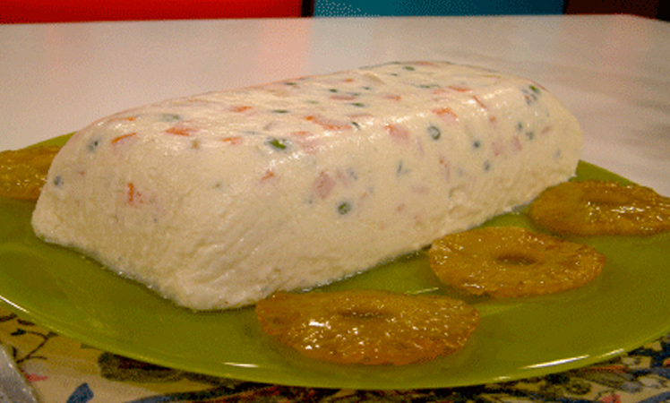Budín de queso Philadelphia, verduras y ananá
