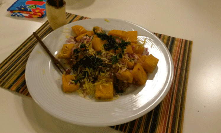 Bastones de polenta frita para una rica picada